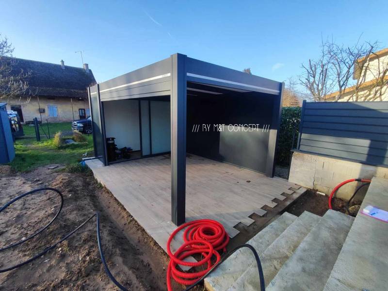 pool house moderne dans le 71